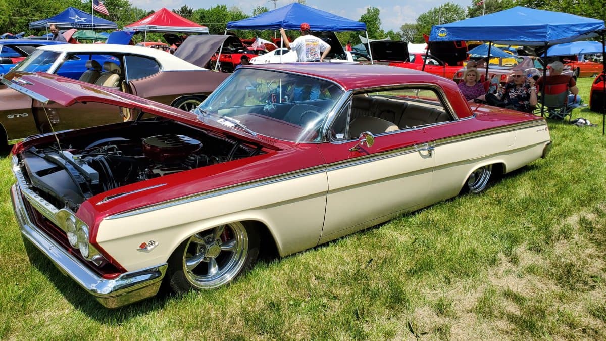 Mid Ohio Cruisers Monthly Car Show