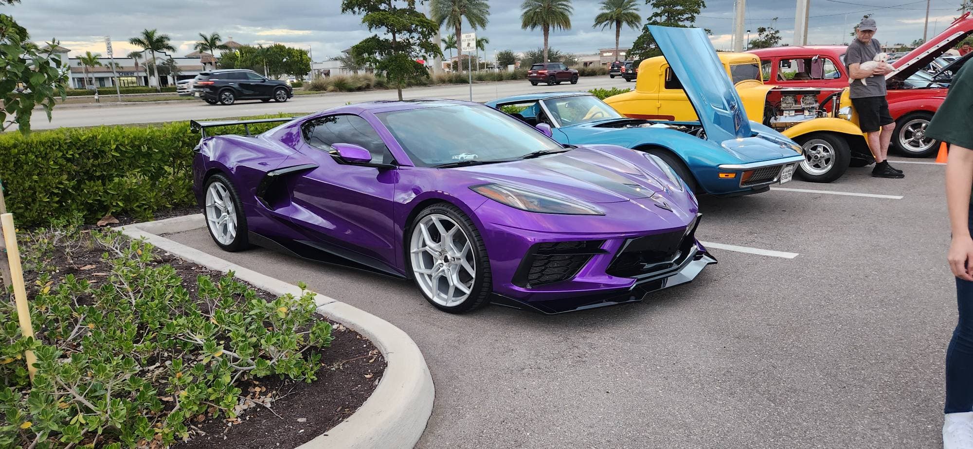 Naples Saturday Night Cruise In