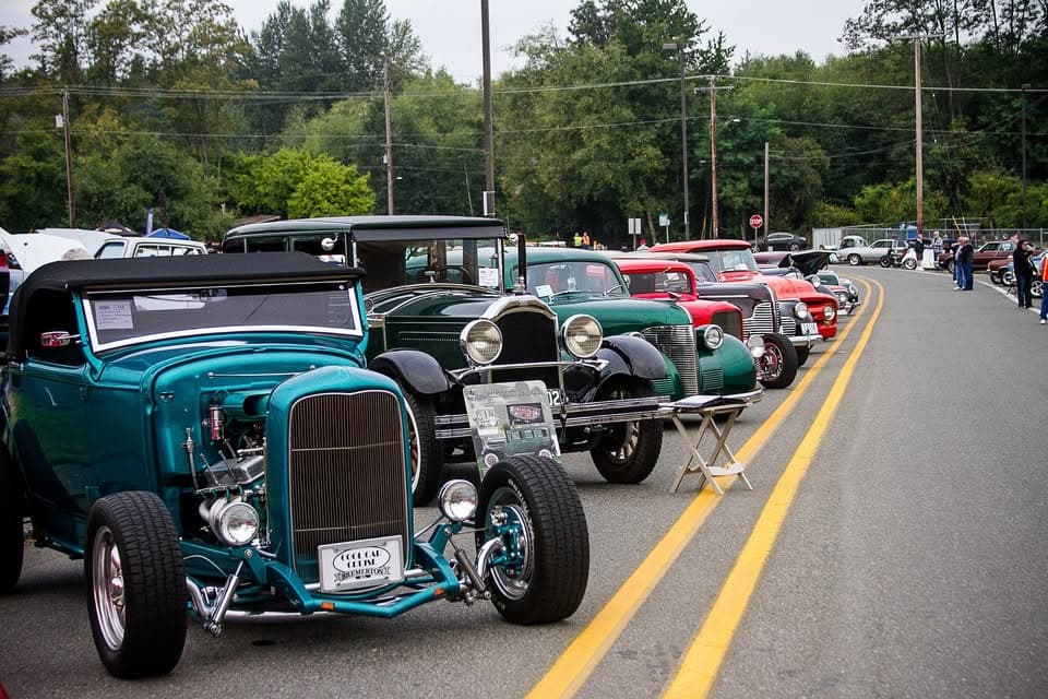 Cruisin Sunday Car Truck and Bike Show