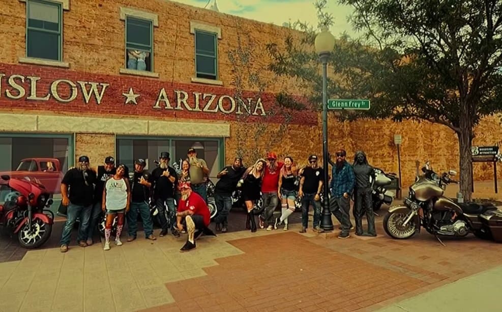 Hogs In Heat Presents - Hogs & Rods Car & Bike Show