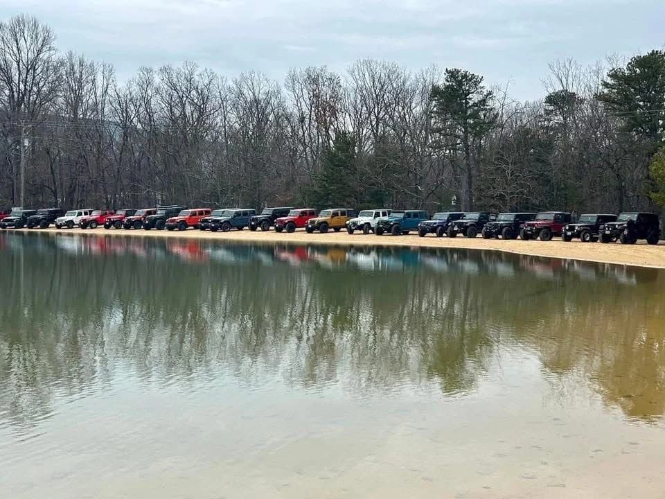 AJC Arctic Dip Jeep Run to Support VAIL